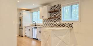 Complete Ferndale Renovation - 4 Bedrooms and Two Full Bathrooms! Gallery 9