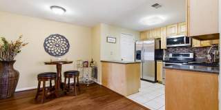 10208-C ASHBROOKE Court Gallery 9