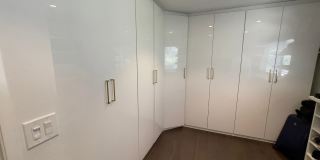 Live in the 90210! Stunning Modern Newly Renovated 2 Bedroom plus bonus room home in Beverly Hills! Gallery 18