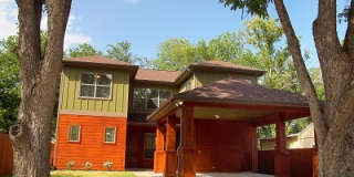 UT PRE-LEASE: Beautiful, Recently Constructed 6 bed/ 4 ba home in North Loop Area, Mins to UT Gallery 1