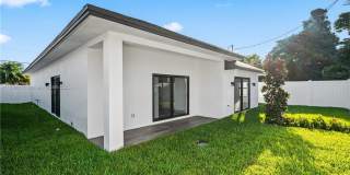 1041 W Lakewood Road, West Palm Beach, FL 33405 1041 W Lakewood Road, West Palm Beach, FL 33405 Gallery 17