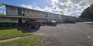 2-Bed, 2-Bath Miami Condo in HOA Community – Pool, Laundry On-Site Gallery 1