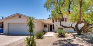 Exceptional 6-Bedroom Residence Near ASU with Garage & Modern Conveniences Gallery 23