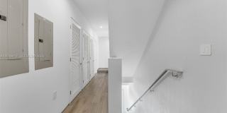 1525 Bay Rd Gallery 21