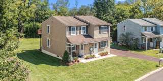 21 WINARD Circle Gallery 1