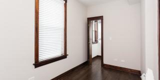 1429 W Superior Gallery 5