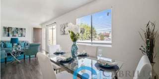 4523 Winona Avenue Gallery 4