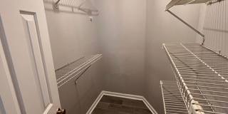 Charming 3-bedroom, 2-bath townhouse Gallery 12