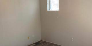 2929 N 37th Street Gallery 12