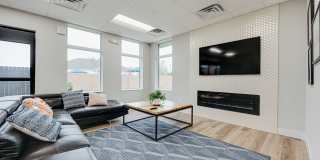 43 at New Albany Gallery 19