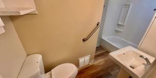 Ginormous 6 Bed Single family home with all Appliances Near Lake Michigan! Gallery 30