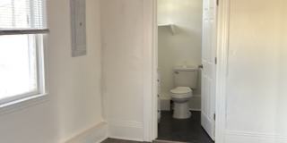 1826 Woodrow Street Gallery 5