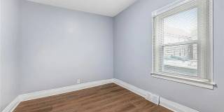 405 W Ferry Gallery 12