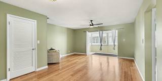1047 Small Court Gallery 6