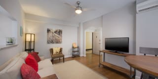 The Metropolitan Gallery 14