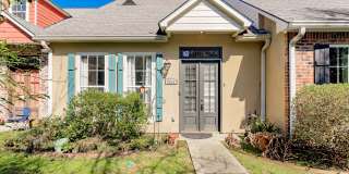 Fully Furnished 2 Bed / 2 Bath with Garage & Courtyard in Village St. George Gallery 1