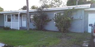 Great location two bedroom one bath with a garage Gallery 1