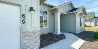 629 West Snowy Owl Street Gallery 3