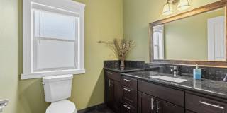 Luxury East Medford Home with 4 Bedrooms, 2 Bonus Rooms & Dual Living Areas Gallery 18