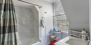 5916 Howe St in Shadyside Gallery 13