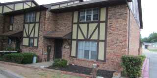 Fantastic 2 Story MacArthur Townhouse located on the eastside. Gallery 1