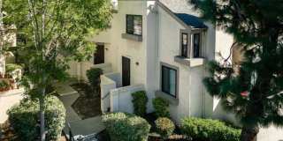 Beautifully Furnished 2 Bed/2.5 Bath Townhome in the Desirable Woodlands of La Jolla Gallery 4