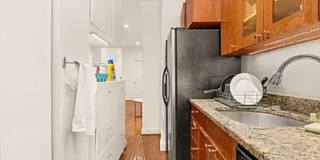 Charming 3BR Duplex in Dupont Circle Gallery 11
