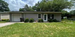 Charming 3 Bedroom Home with Garage & Fenced Yard Gallery 1