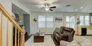 Experience the Best of Lincoln Crossing Living! — $500 Off First Month’s Rent if You Move In by 08/21! Gallery 6