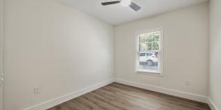 701 W Plaza Pl Gallery 17