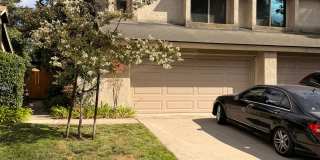 Beautiful Bay Ridge Cul-de-Sac Townhome Beautiful Bay Ridge Cul-de-Sac Townhome Gallery 1
