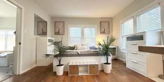 Stunning 3 bedroom, 2 bath home AVAILABLE NOW! Gallery 12
