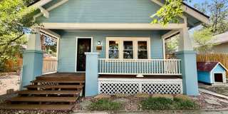 Charming 1925 Hillside Bungalow | Downtown Colorado Springs Gallery 1