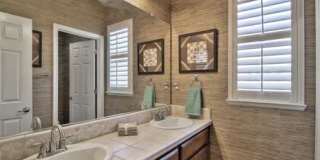 Stunning (Formal Model) 3/3 w/Huge Loft!  Please read entire ad before requesting a viewing!! Gallery 23