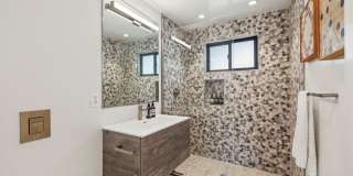Newly Built Home With Loft in Downtown Palo Alto Gallery 11