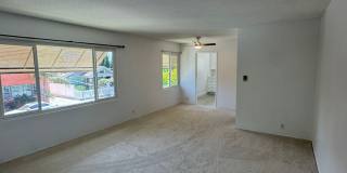 Spacious & Bright 2 Bedroom Apartment in Prime Long Beach Location Gallery 1