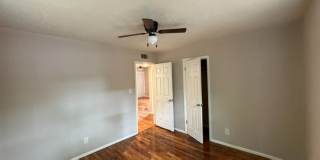 Room in 2 Bedroom Home in West End Room in 2 Bedroom Home in West End Gallery 1