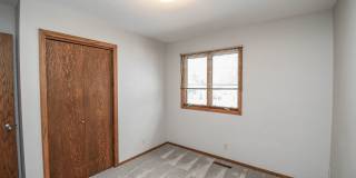 Spacious 5-Bedroom Split-Level in Southwest Sioux Falls with 4-Season Room & Fenced Yard! Gallery 25