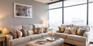 The Residence at 1000 Elm Gallery 83