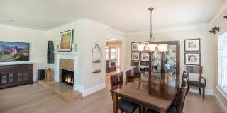 Private Newport Beach Cul-de-Sac Home Gallery 11