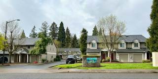 Nicely Renovated 2 Bedroom, 2.5 Bath Townhouse with Garage Gallery 1