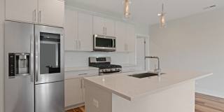 5131 N Lincoln Avenue Gallery 3