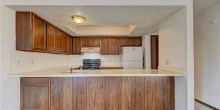 3 Bedroom/2Bath/2Car Duplex- 2 Car Garage-1.5 from Chilsholm Creek Gallery 7