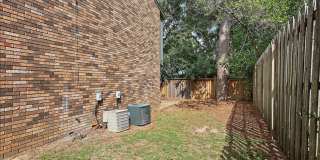 1718-1720 Hazel Street Gallery 25