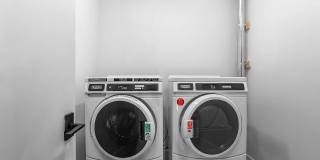 The Brit Apartments Gallery 21