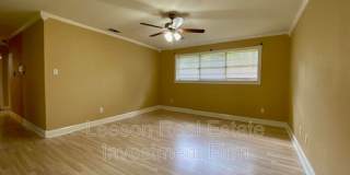 9418 Poinsettia Gallery 4