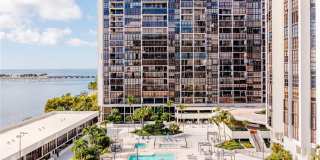 1925 Brickell Ave Gallery 29