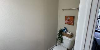 Large 3-Bedroom, 3.5-Bathroom Townhome Gallery 15