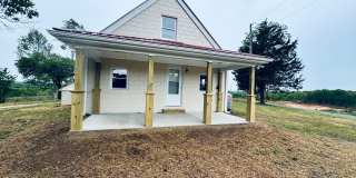Adorable Home/Country setting Gallery 1