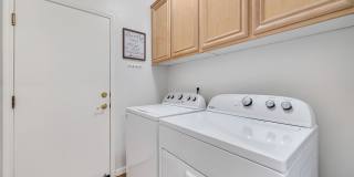 South Town Fully Furnished Home! Gallery 33